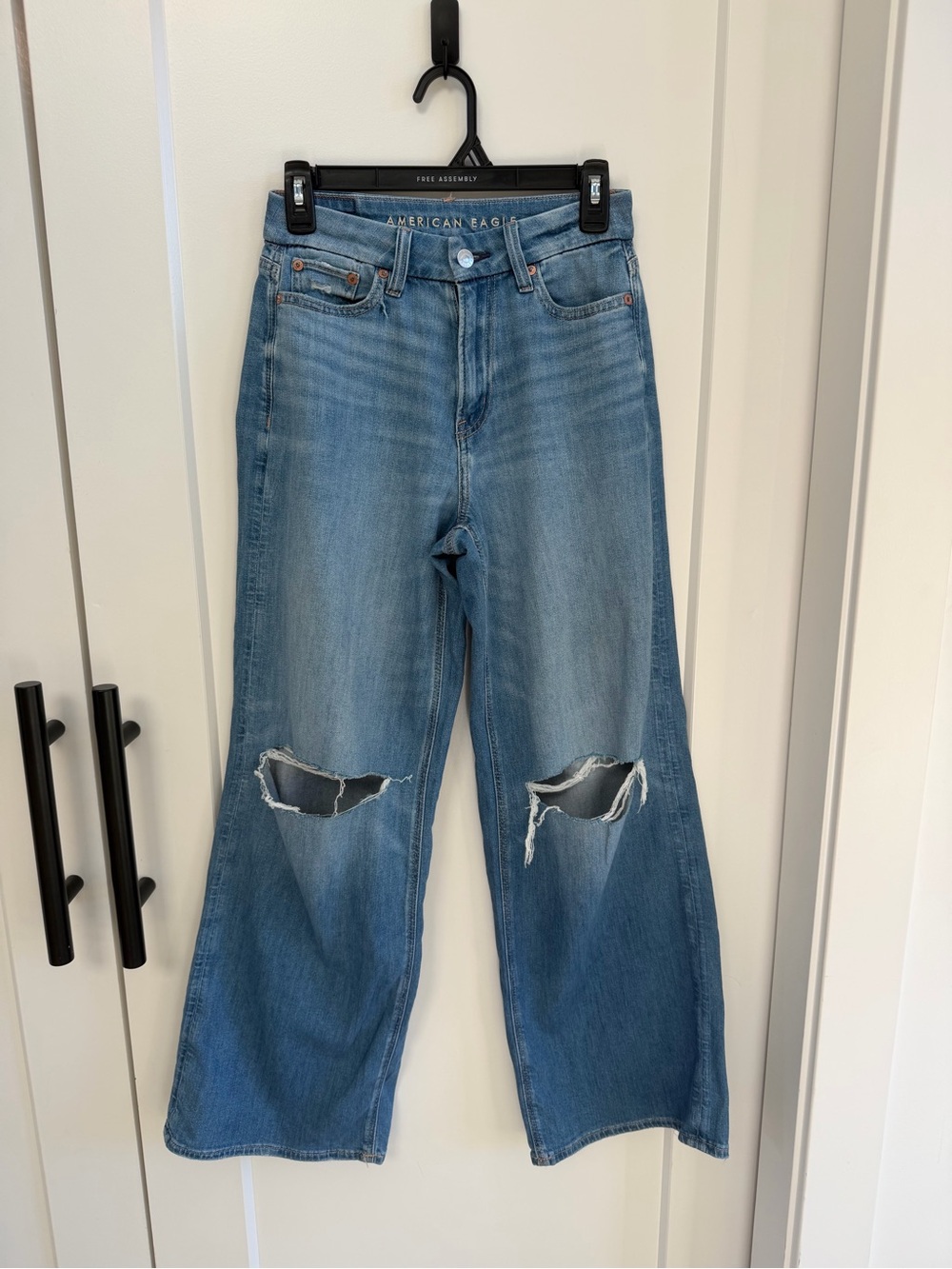 🦋 Sz 0 Reg AE Medium Blue Curvy Super High-Rise Distressed Wide-Leg Jeans
